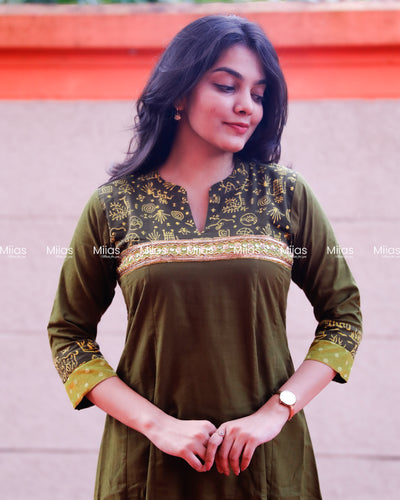 Cotton 5-Panel Kurti | Beaded Mirror Yoke + 2-Tone Border | Olive Green