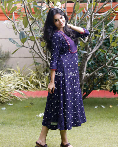 Mul Cotton Bandhani Kurti | Embroidered Yoke + Piping | Deep Bluish Violet
