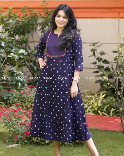 Mul Cotton Bandhani Kurti | Embroidered Yoke + Piping | Deep Bluish Violet