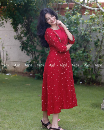 Mul Cotton Bandhani Kurti | Embroidered Yoke + Piping | Red