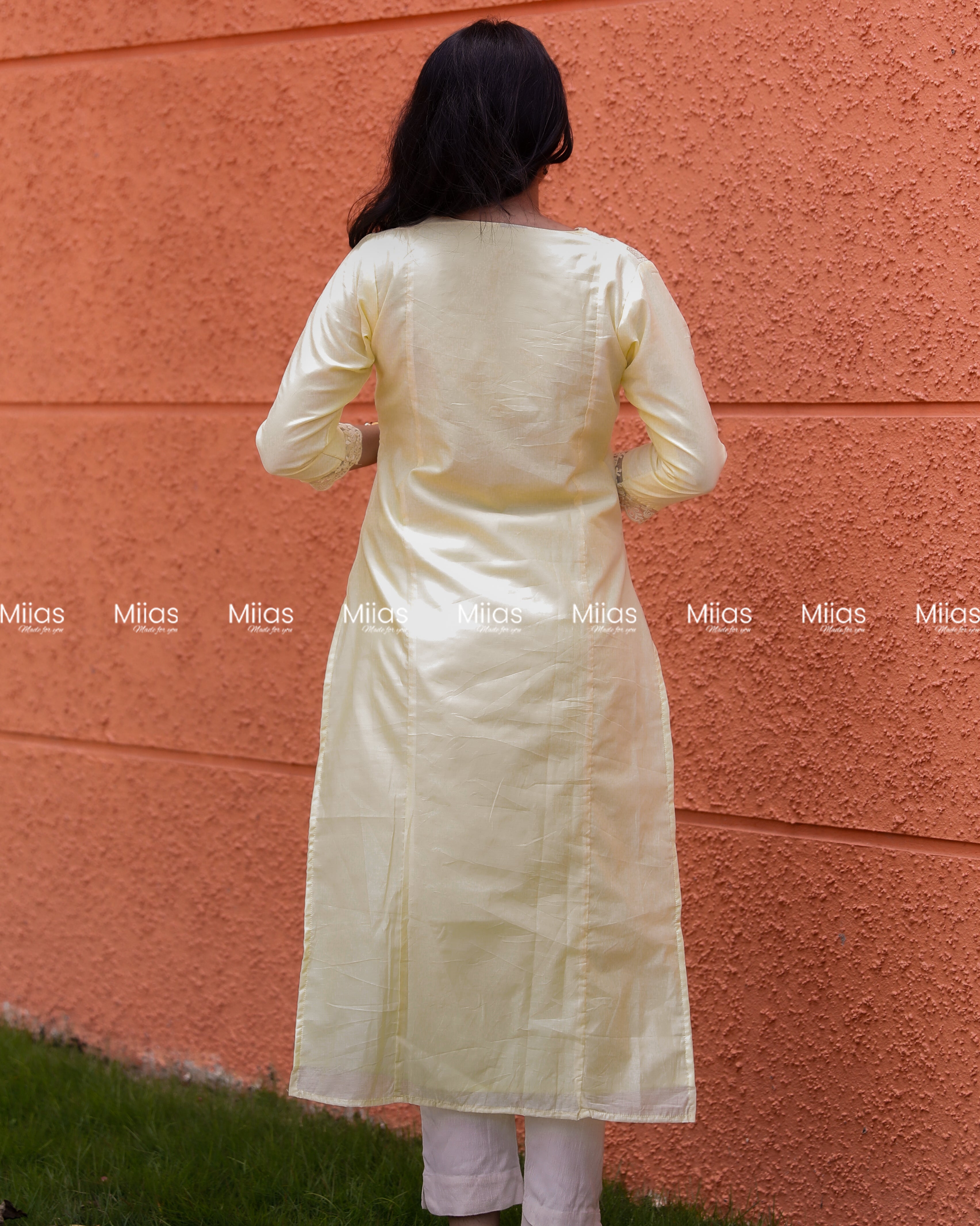 Mul Chanderi Slit Kurti | Zari 3-Panel + Lace Detail | Lemon Yellow