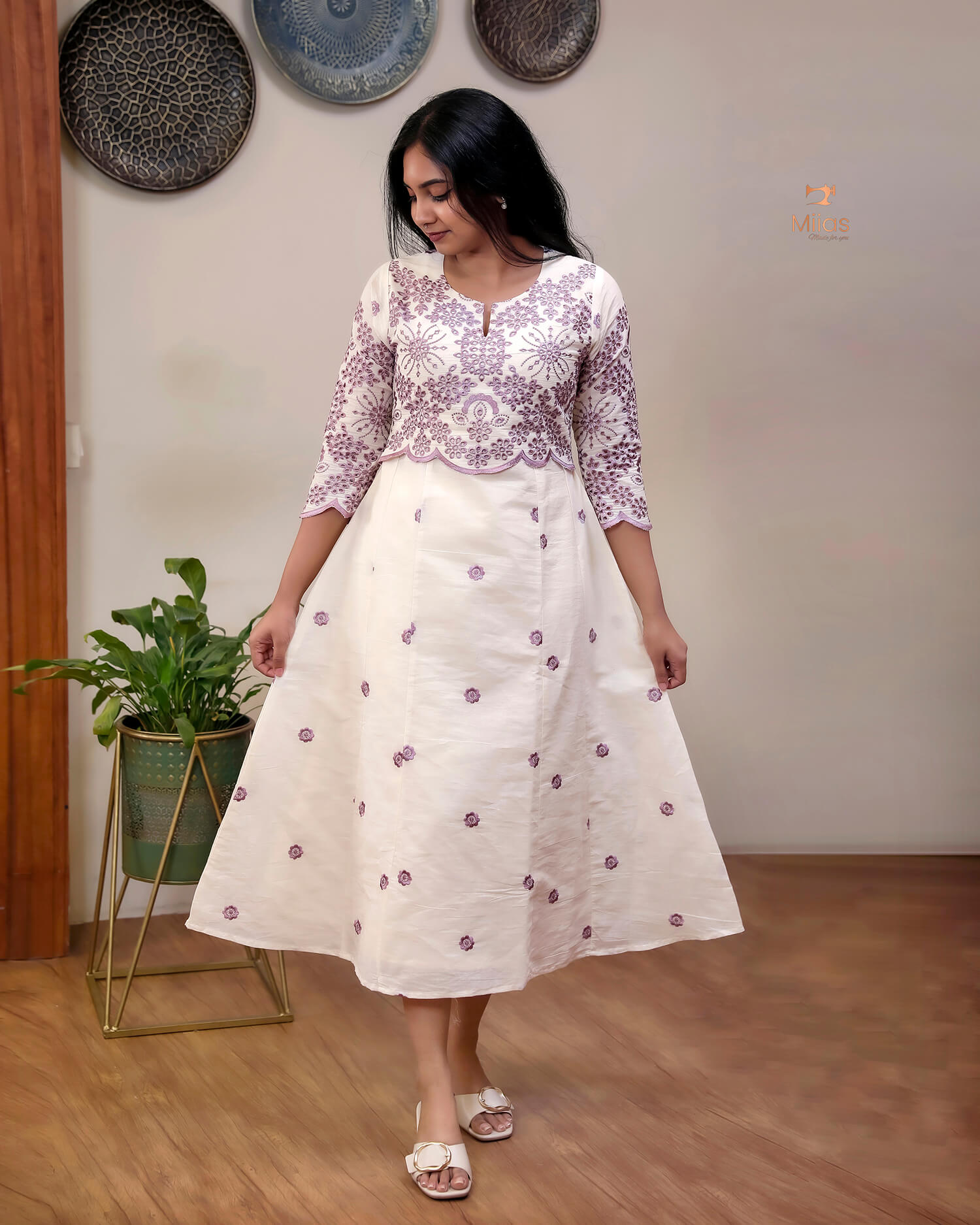 Kora Cotton Kurti: Intricate Embroidered Panel Design