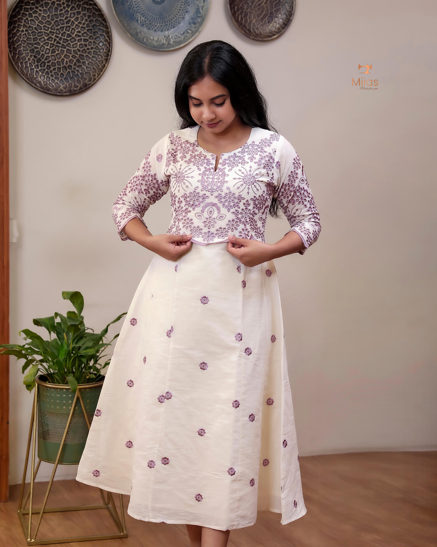 Kora Cotton Kurti: Intricate Embroidered Panel Design