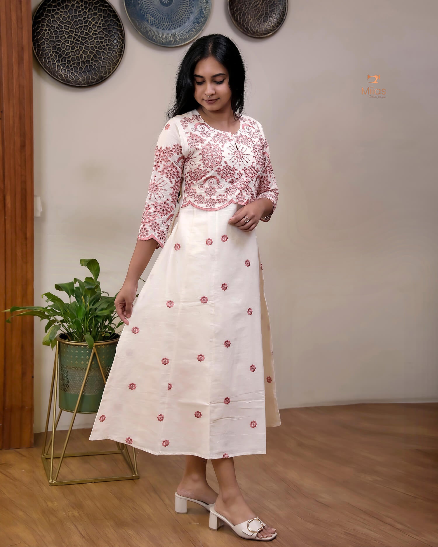 Kora Cotton Kurti: Intricate Embroidered Panel Design