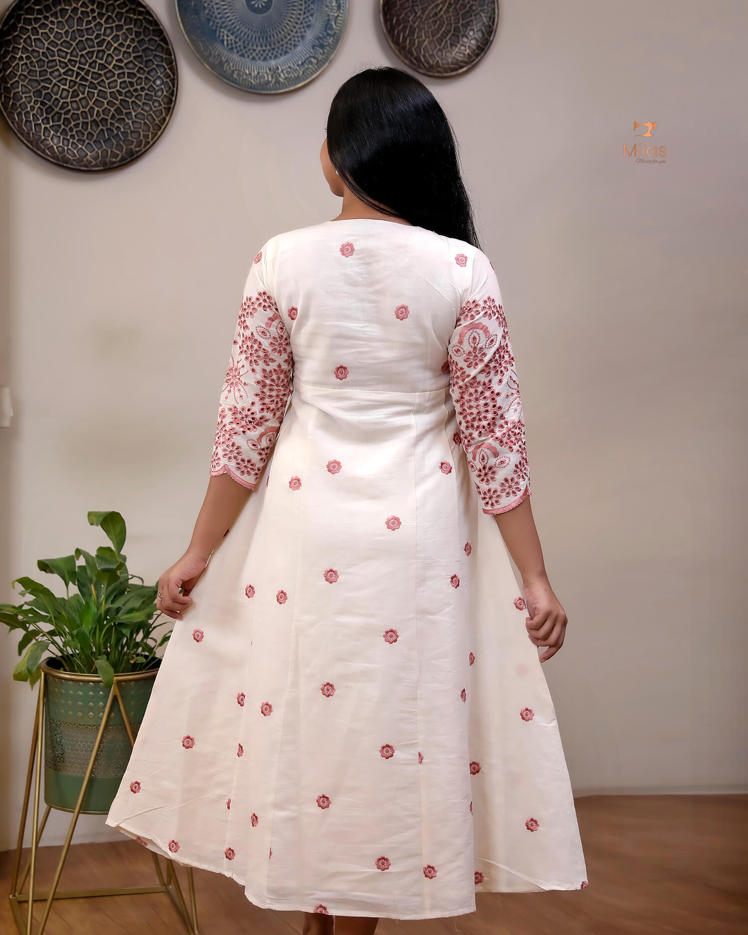 Kora Cotton Kurti: Intricate Embroidered Panel Design