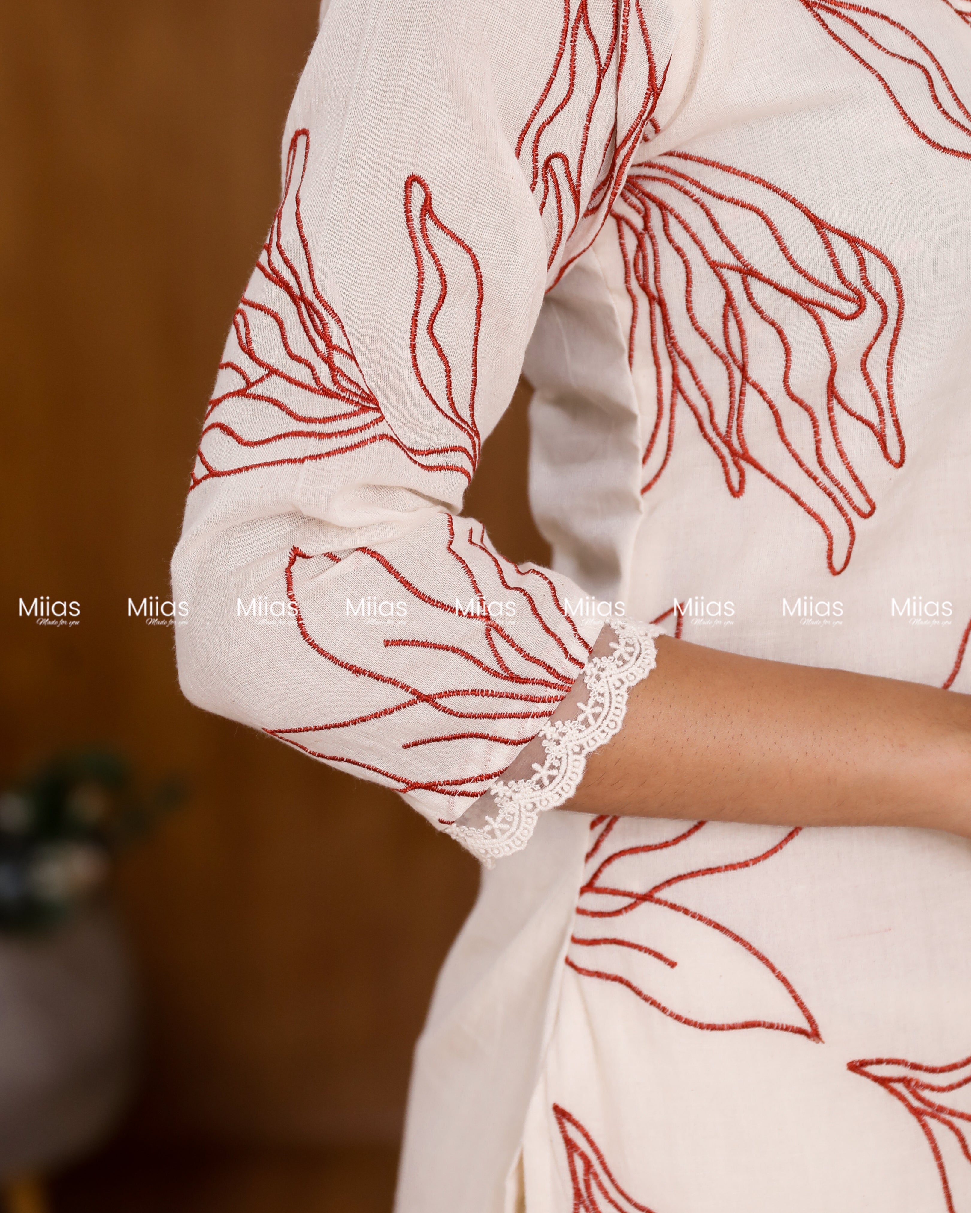 Kora Cotton Slit Kurti | Threadwork + Lining | Off White with Red