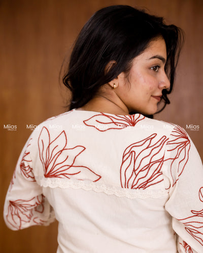 Kora Cotton Slit Kurti | Threadwork + Lining | Off White with Red