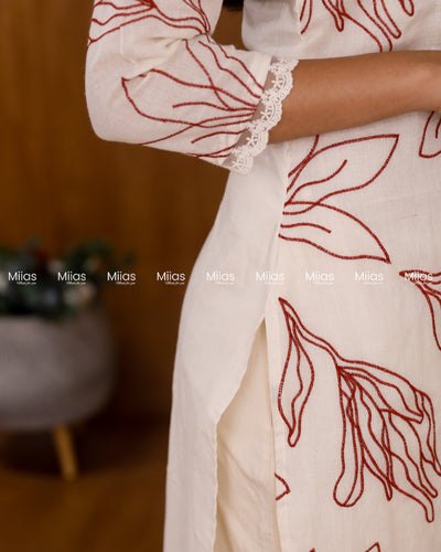 Kora Cotton Slit Kurti | Threadwork + Lining | Off White with Red