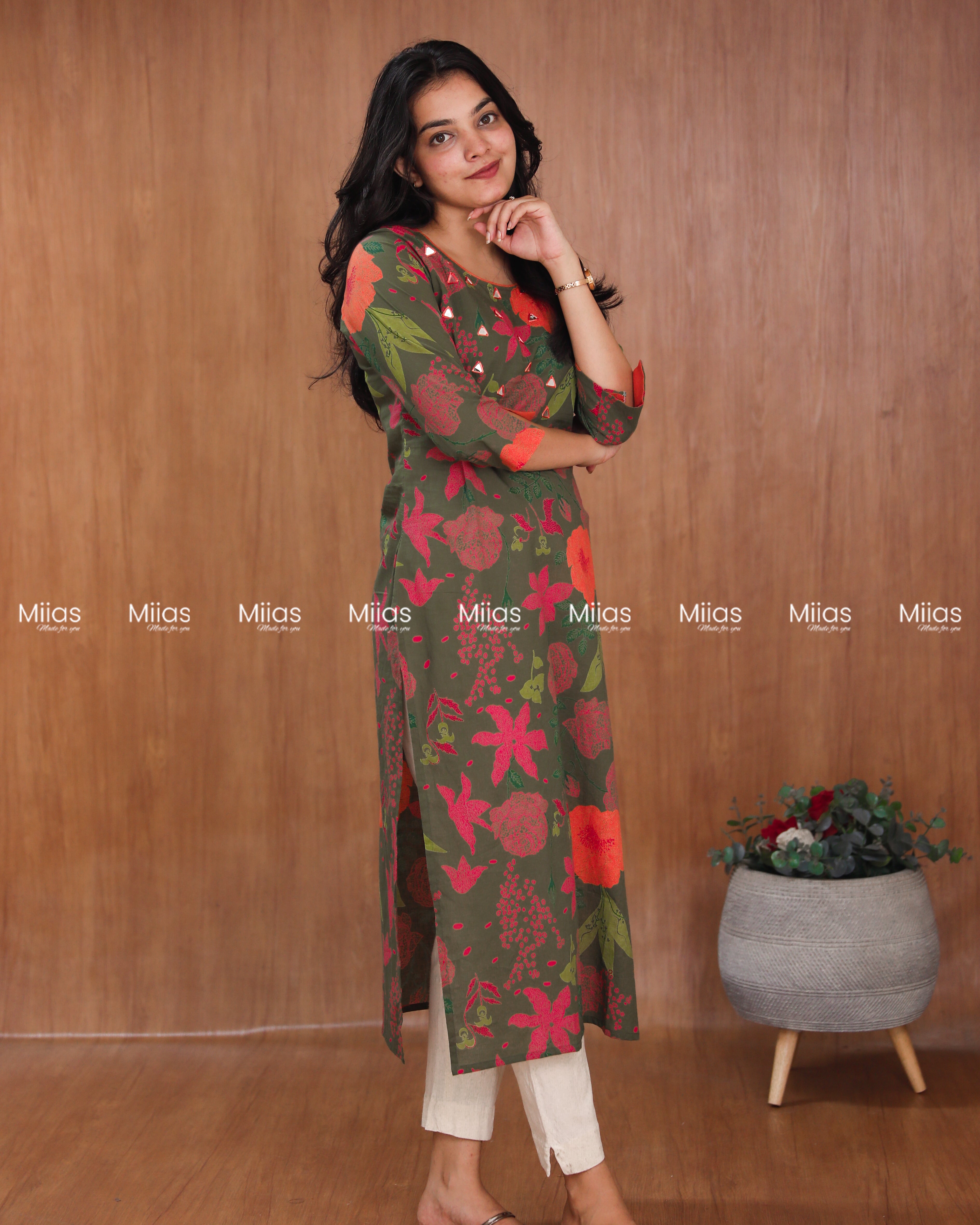 South Cotton Slit Top | Mirror Yoke + Contrast Sleeves | Fern Green