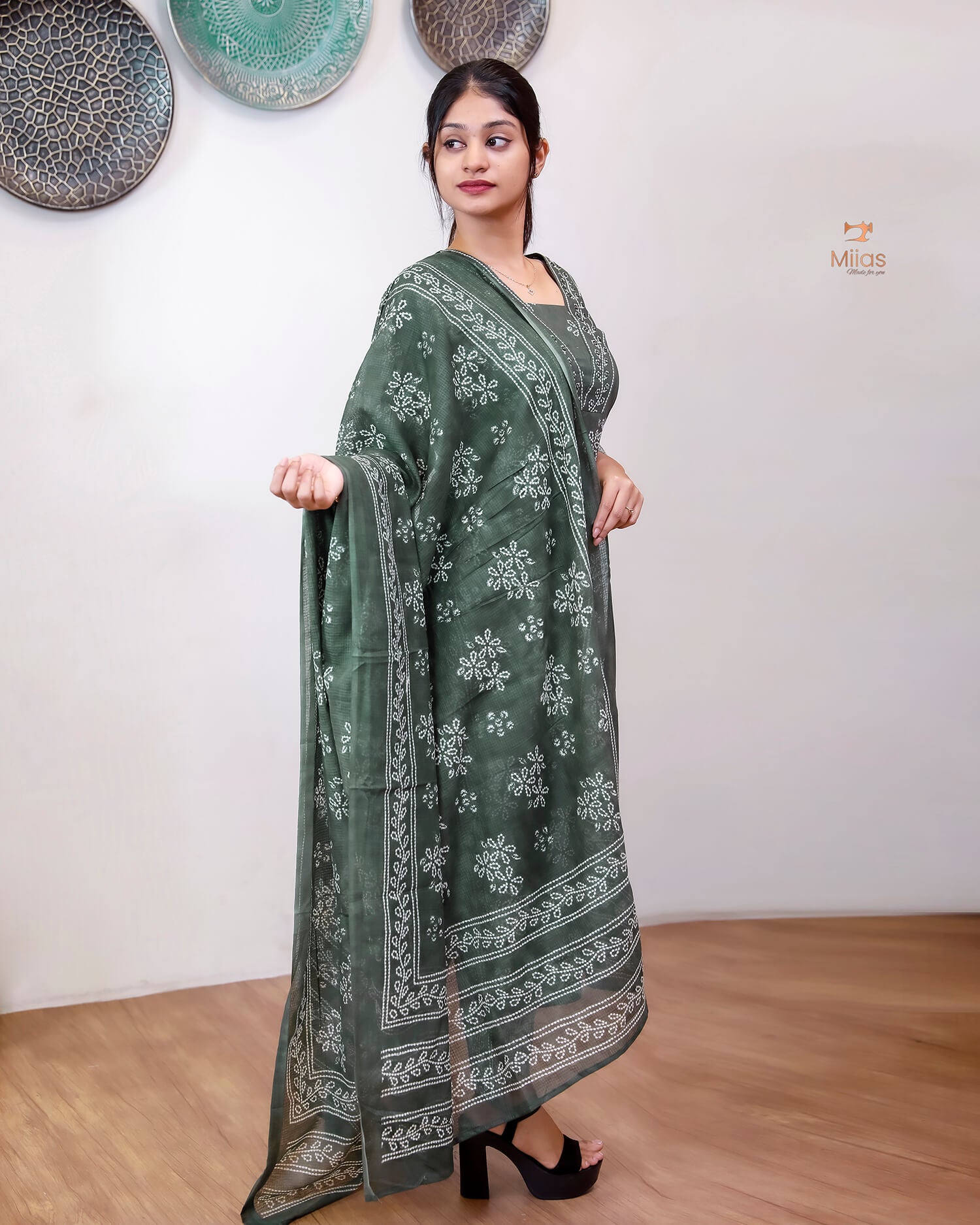 South Cotton Co-ord Set with Mirror Work and Kota check dupatta-Forest Green.