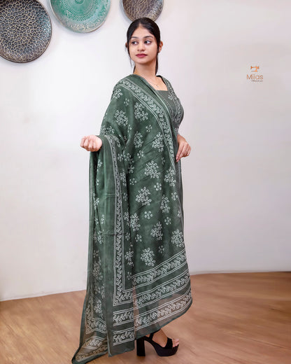 South Cotton Co-ord Set with Mirror Work and Kota check dupatta-Forest Green.