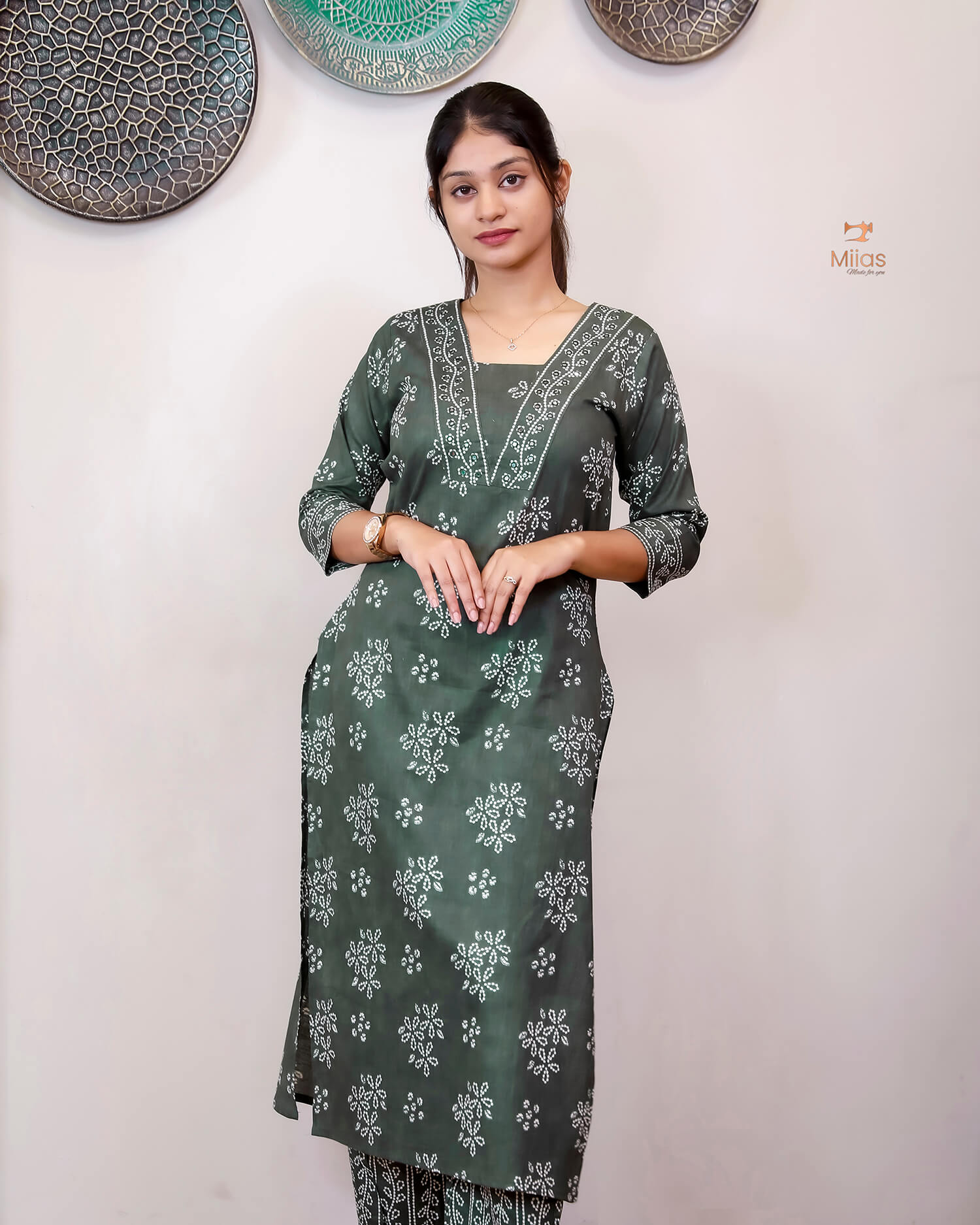 South Cotton Co-ord Set with Mirror Work and Kota check dupatta-Forest Green.