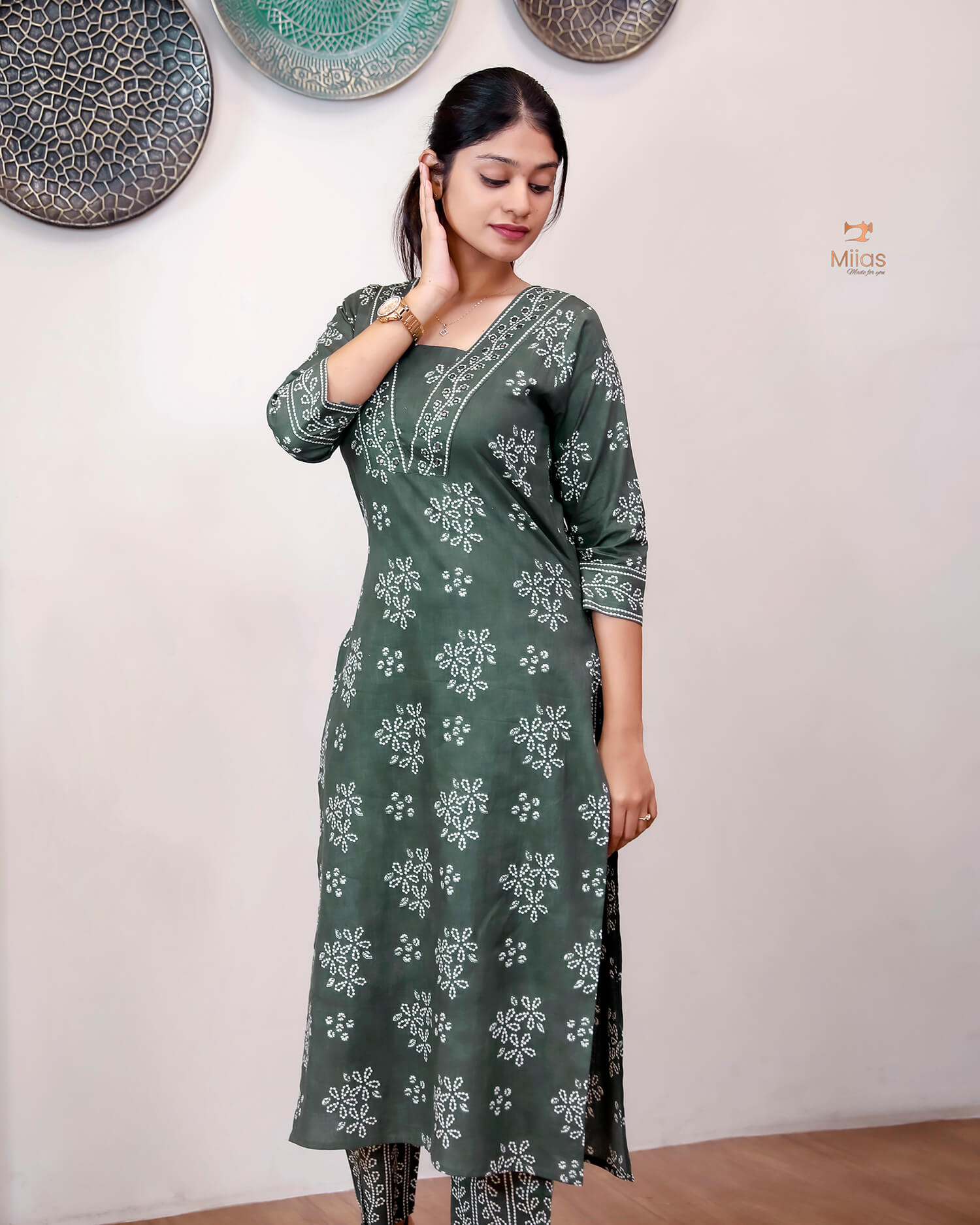 South Cotton Co-ord Set with Mirror Work and Kota check dupatta-Forest Green.