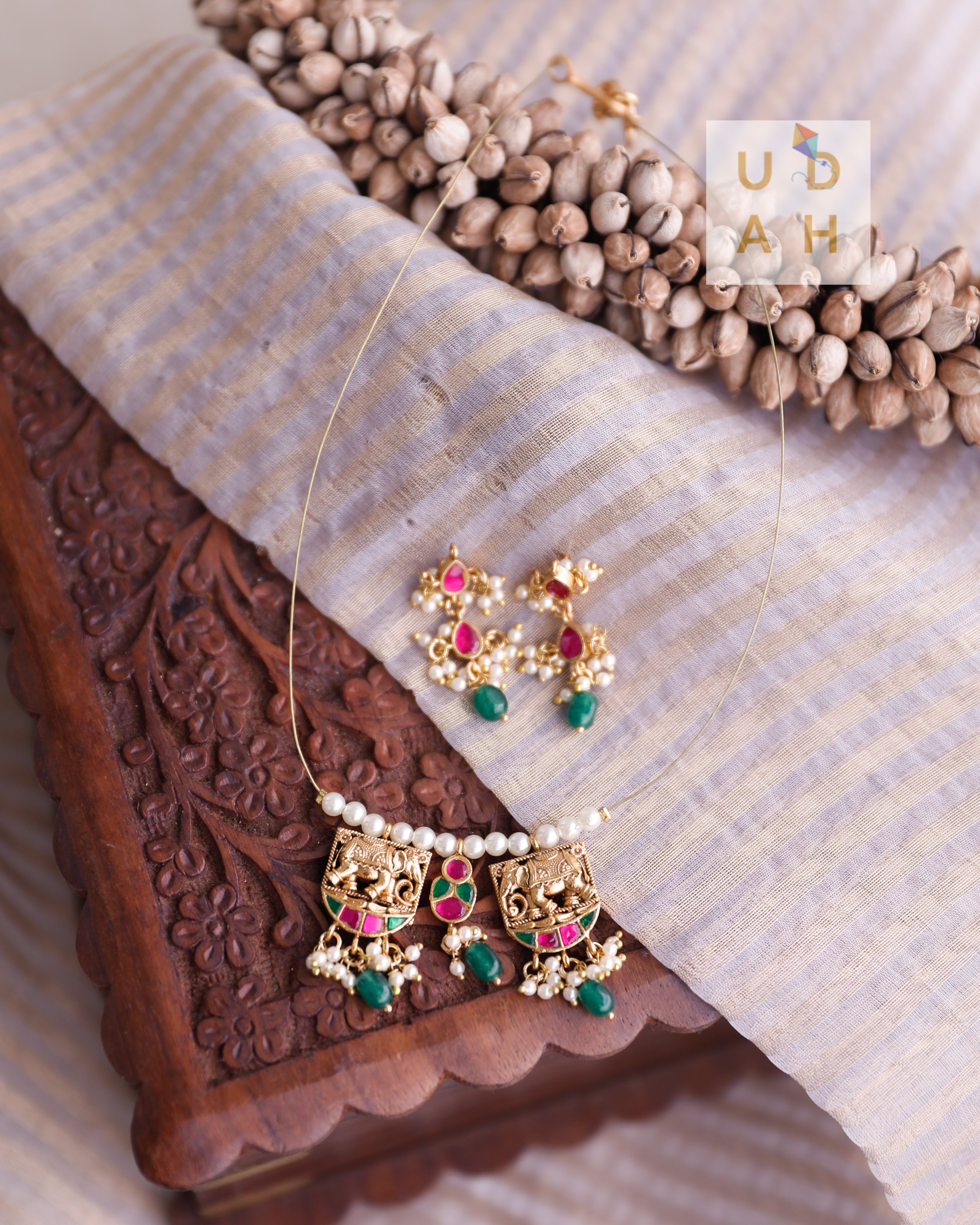 Royal Elephant Pearl Wire Necklace