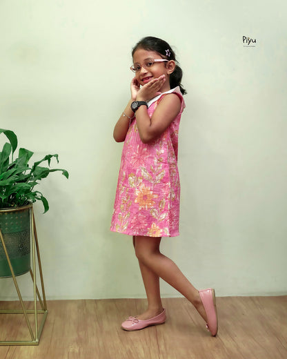 Cotton A-Line Dress: Scalloped Collar & Concealed Zip