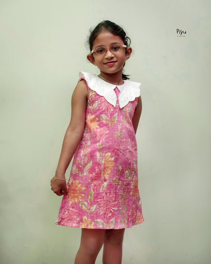 Cotton A-Line Dress: Scalloped Collar & Concealed Zip