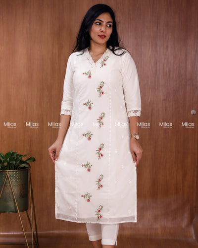 Mul Chanderi Slit Kurti | Embroidered Front + Lace Trim | Off White
