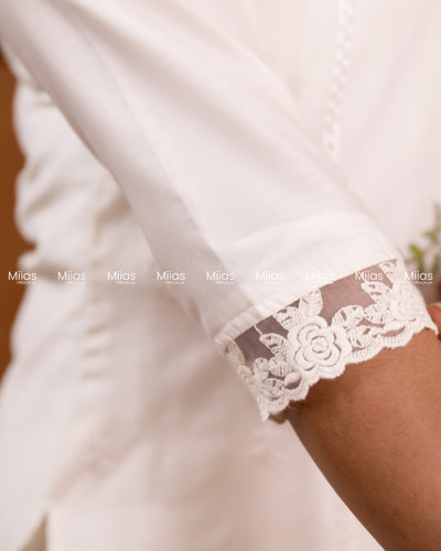 Mul Chanderi Slit Kurti | Embroidered Front + Lace Trim | Off White
