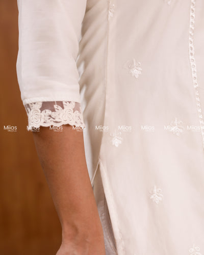 Mul Chanderi Slit Kurti | Embroidered Front + Lace Trim | Off White