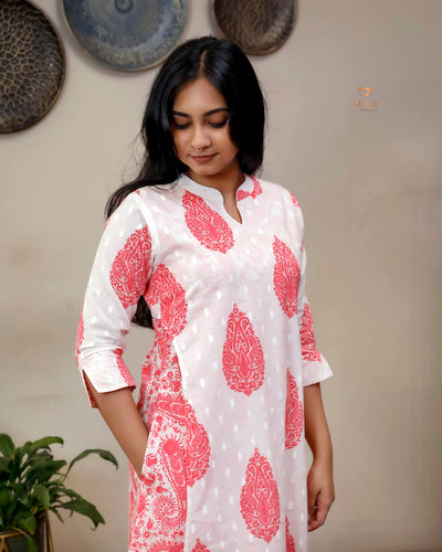 Jaipur Print Cotton Kurti with Jacket Style Back-Peach