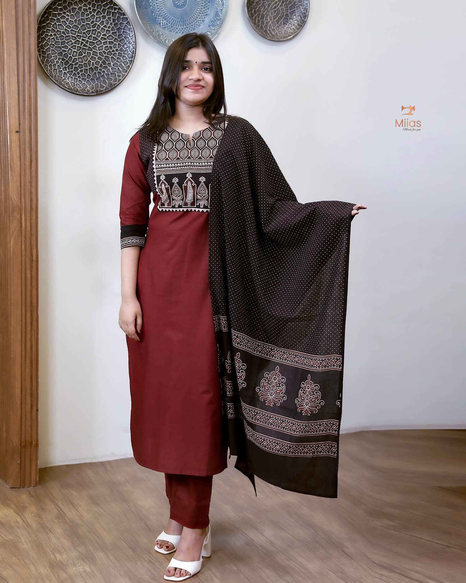 Lawn Cotton 3-Pc: Ajrakh Print Yoke & Dupatta Set-Reddish Maroon