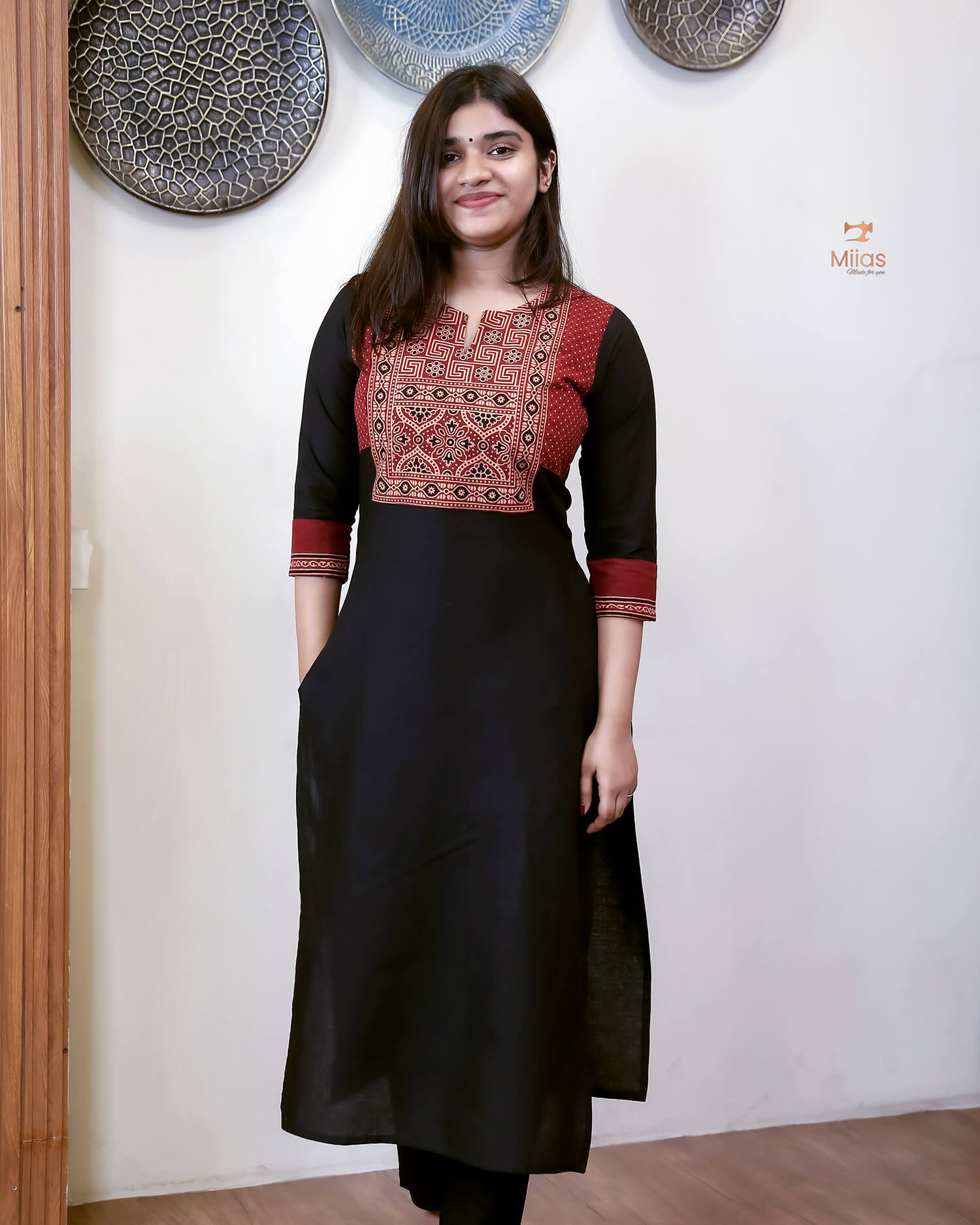 Lawn Cotton 3-Pc: Ajrakh Print Yoke & Dupatta Set-Black.