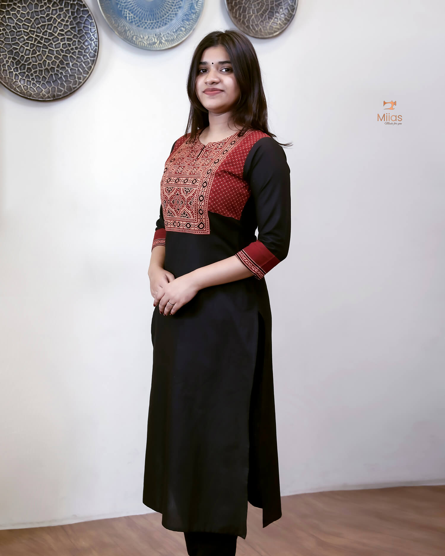 Lawn Cotton 3-Pc: Ajrakh Print Yoke & Dupatta Set-Black.