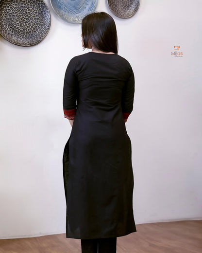 Lawn Cotton 3-Pc: Ajrakh Print Yoke & Dupatta Set-Black.