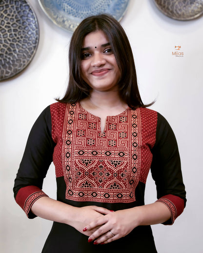 Lawn Cotton 3-Pc: Ajrakh Print Yoke & Dupatta Set-Black.