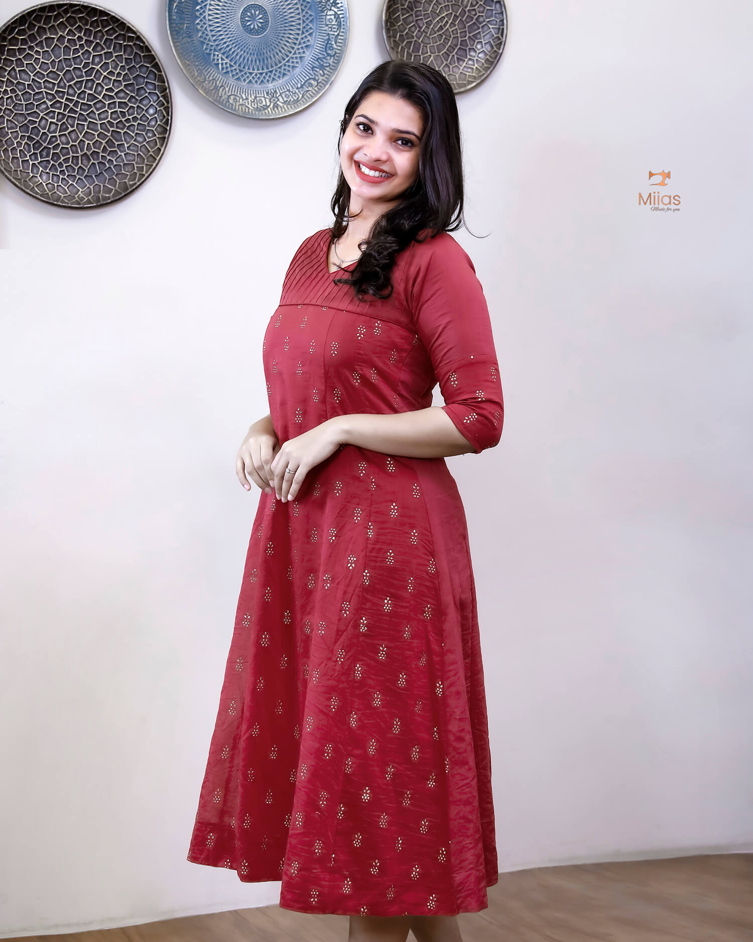 Mul Chanderi Five-Panel Dress Kurti: Golden Mukesh Work-Rani Pink.
