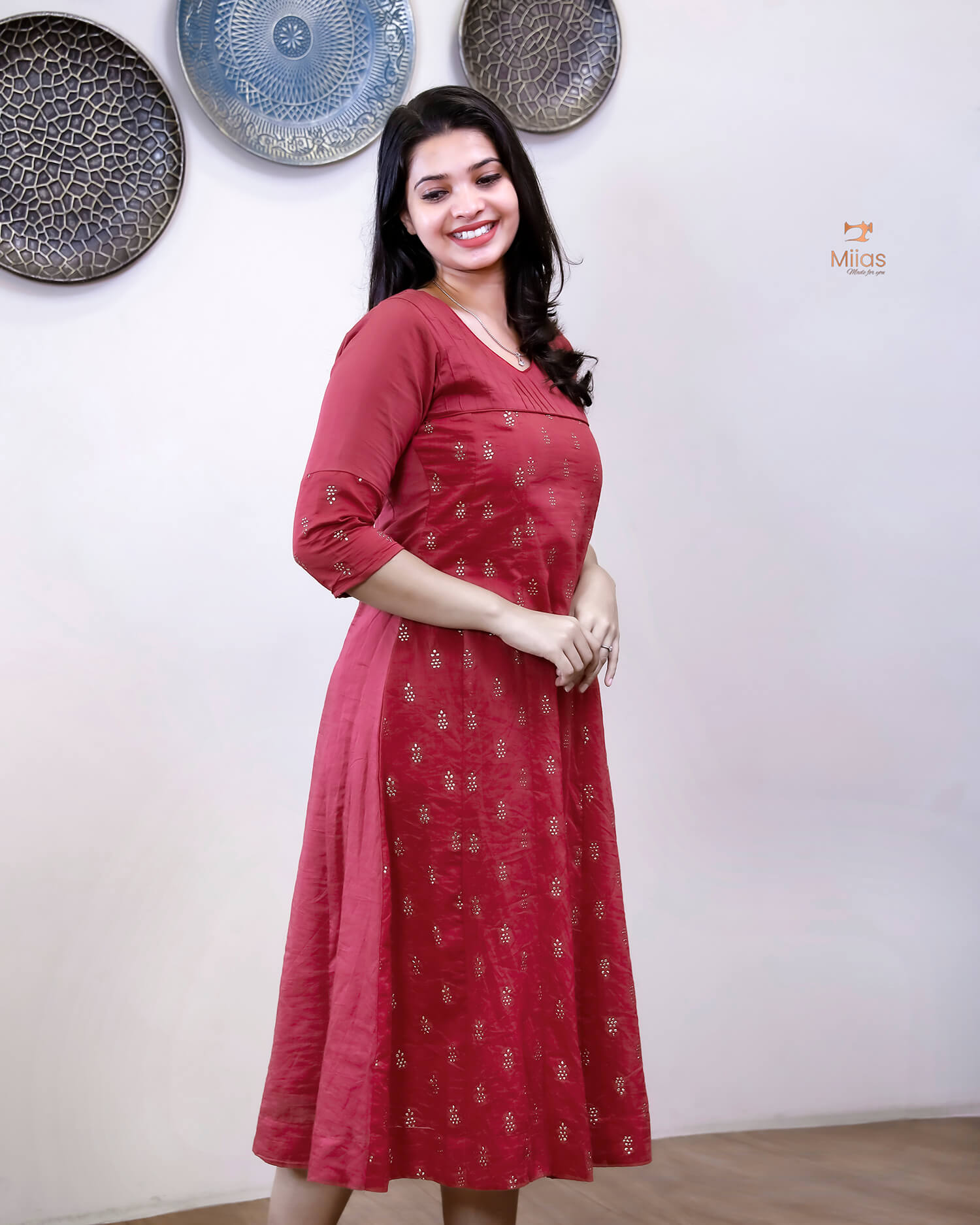 Mul Chanderi Five-Panel Dress Kurti: Golden Mukesh Work-Rani Pink.