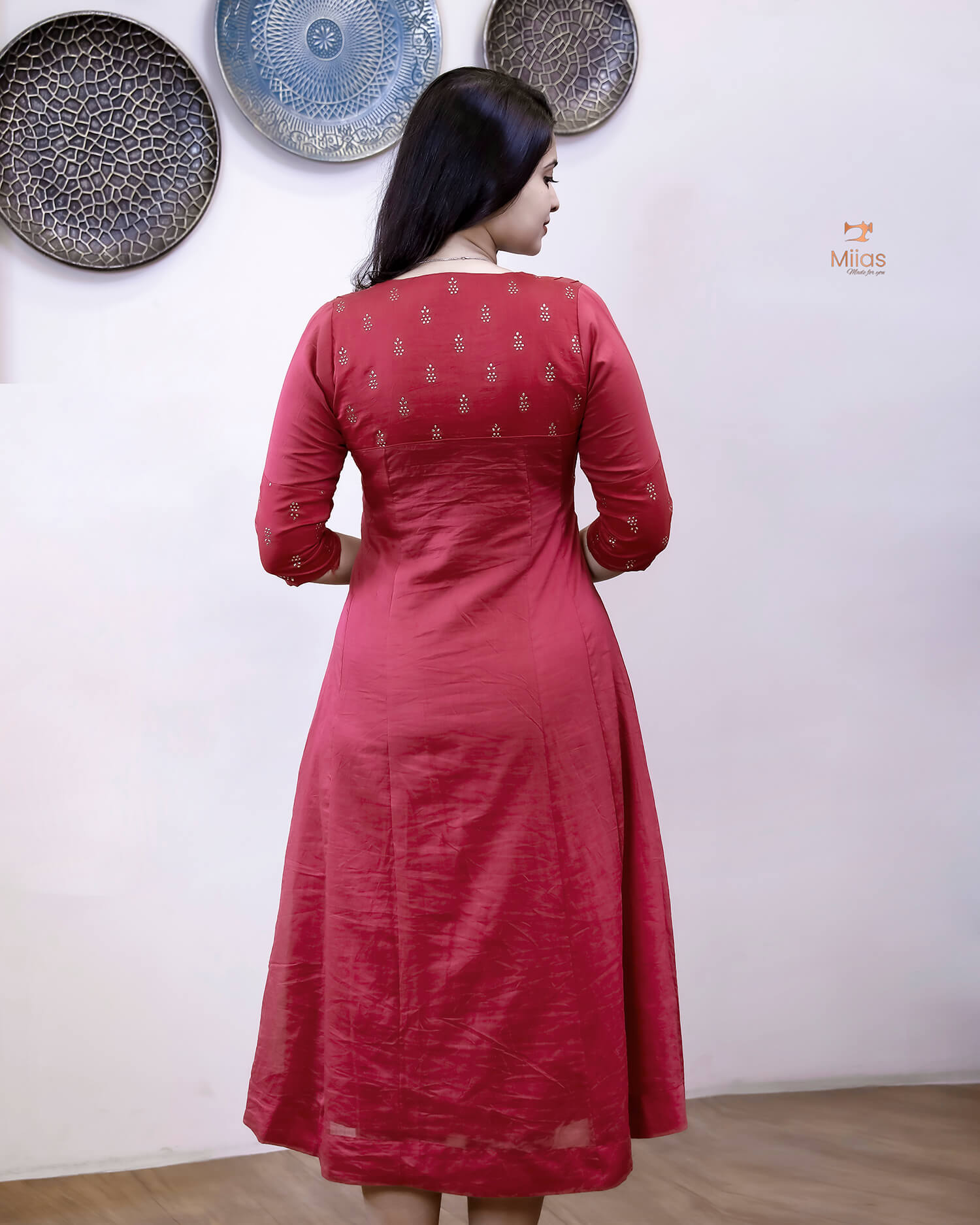 Mul Chanderi Five-Panel Dress Kurti: Golden Mukesh Work-Rani Pink.