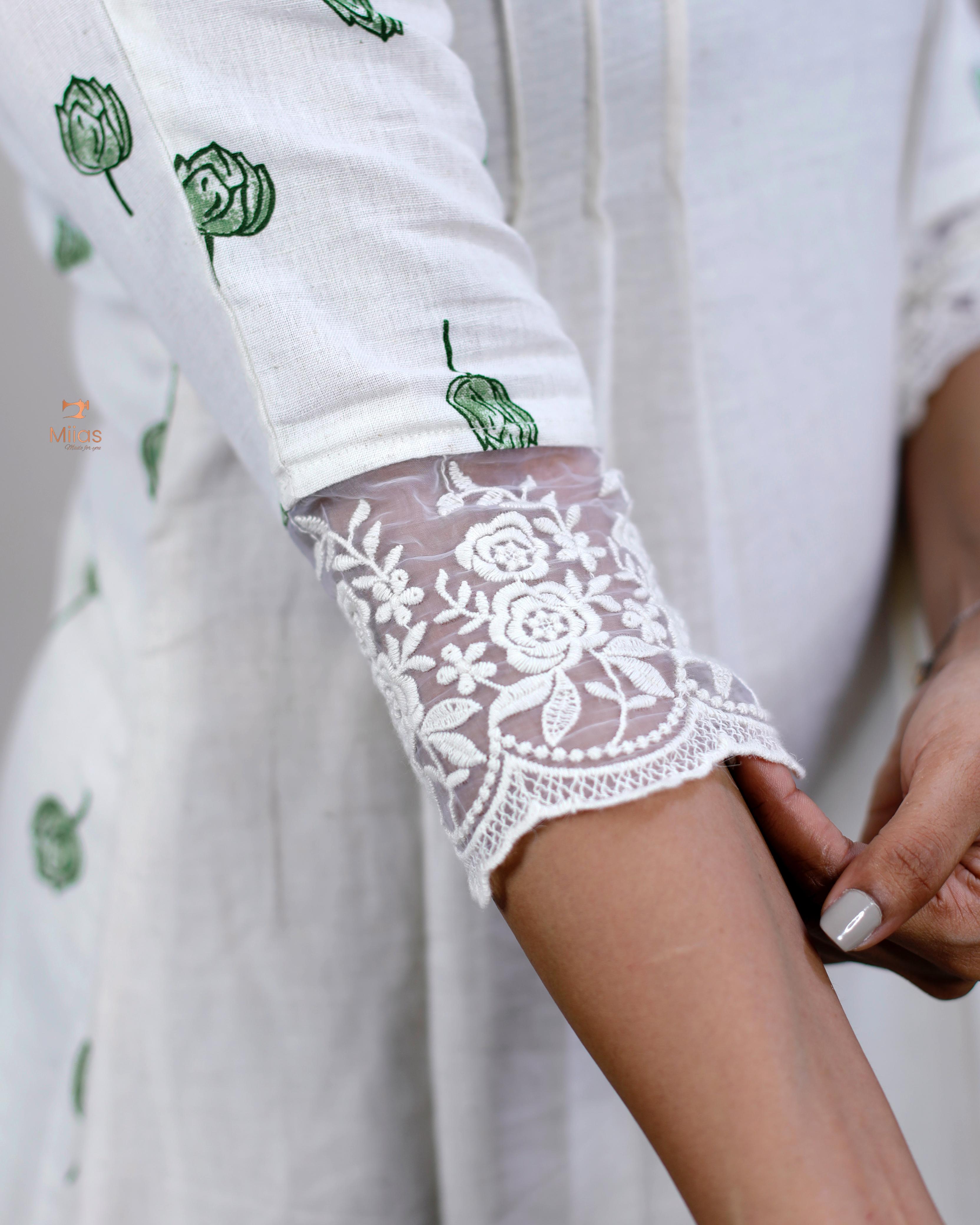 Floral Print Cotton Kurti – V-Neck, 3/4 Sleeves, Lace Trim & Pocket