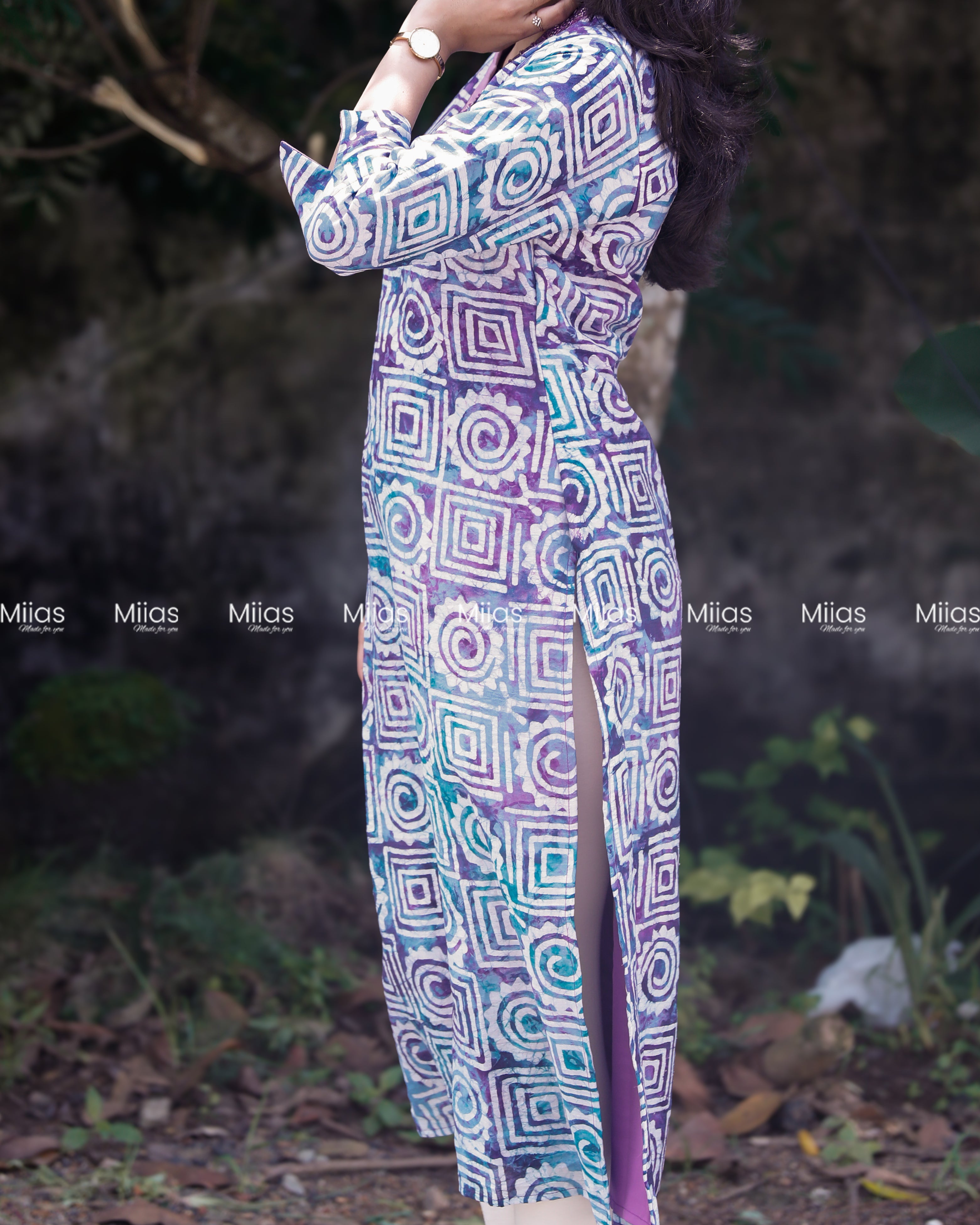 Chanderi Silk Slitted kurti | Beaded V-Neck | Blue with Purple