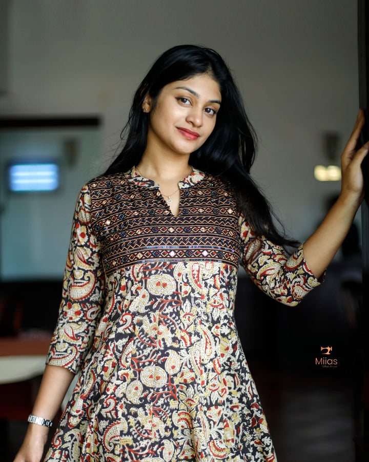 Elegant Mul Cotton Kalamkari Kurti Dress with Mirror & Sequins Work – Stylish Collar Neck, Summer Wear-3