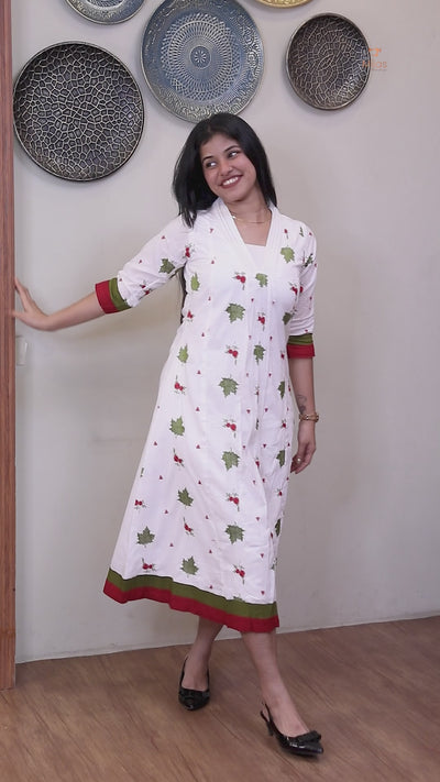 Mul Cotton Kurti: Festive 3-Panel Embroidered
