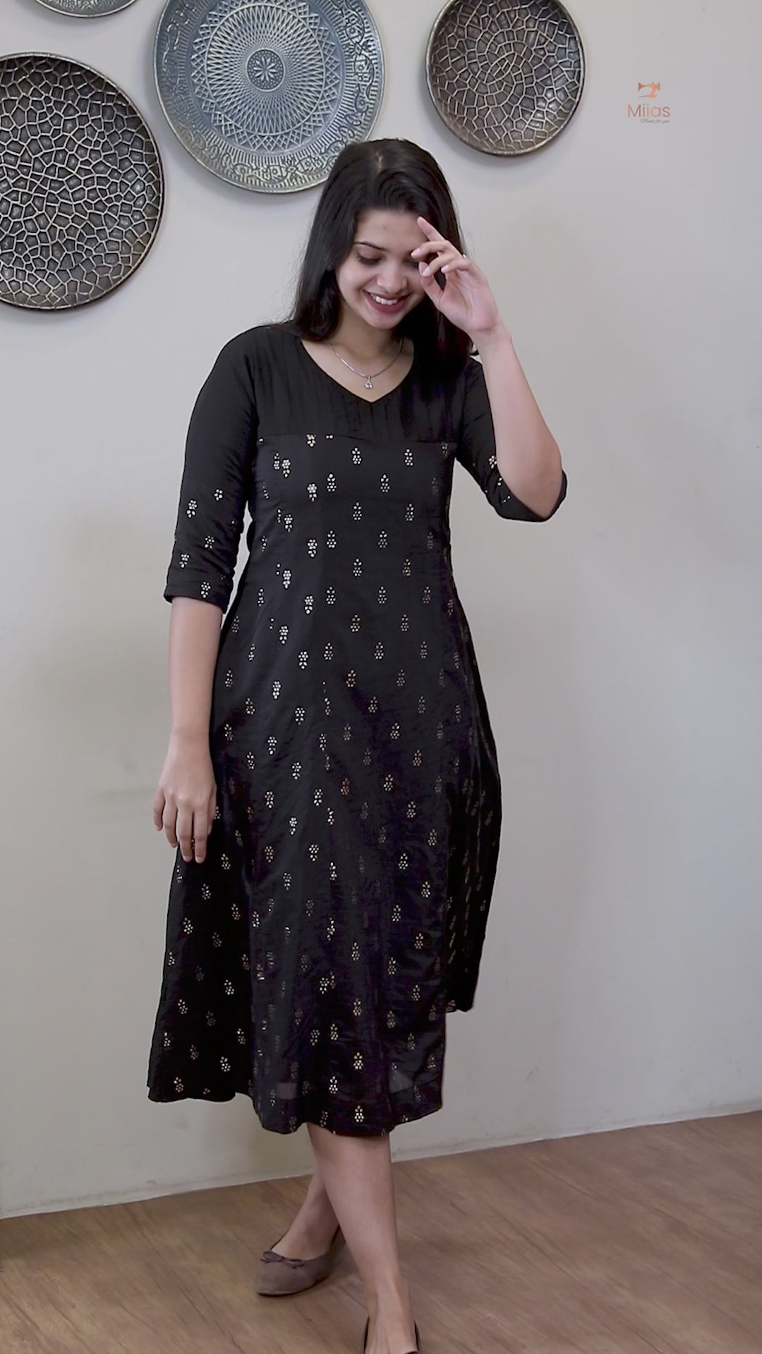 Mul Chanderi Five-Panel Dress Kurti: Golden Mukesh Work-Rani Pink.